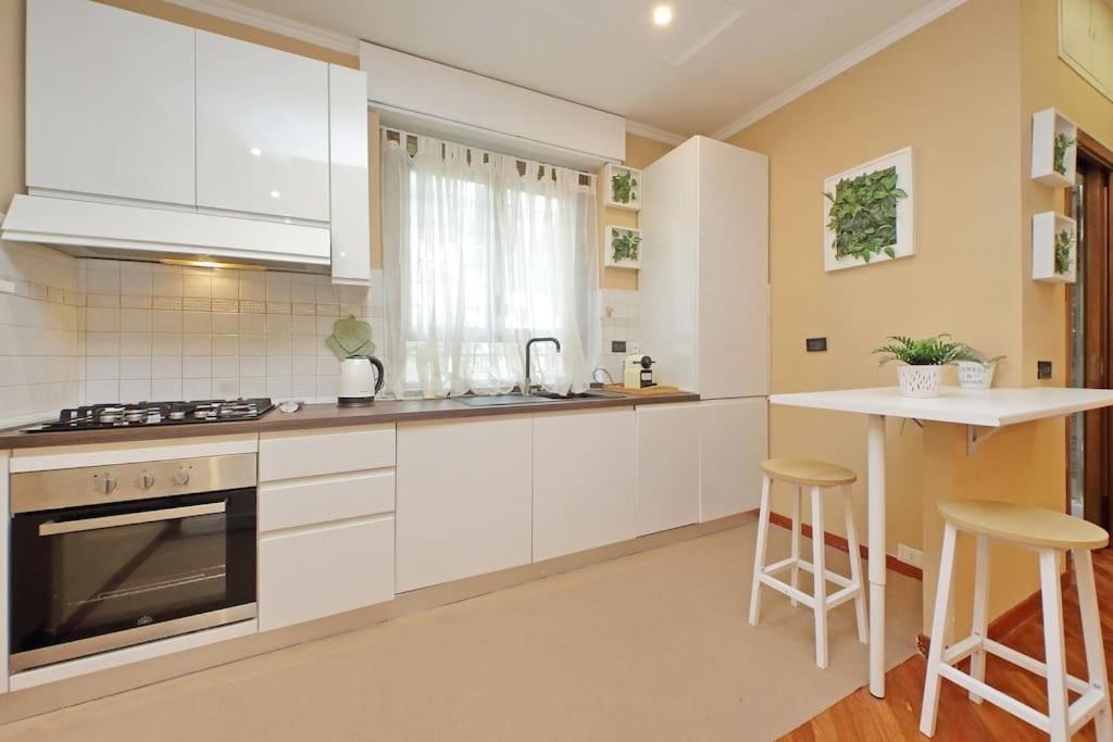 Lucky Domus Tuscolano Apartment Rom