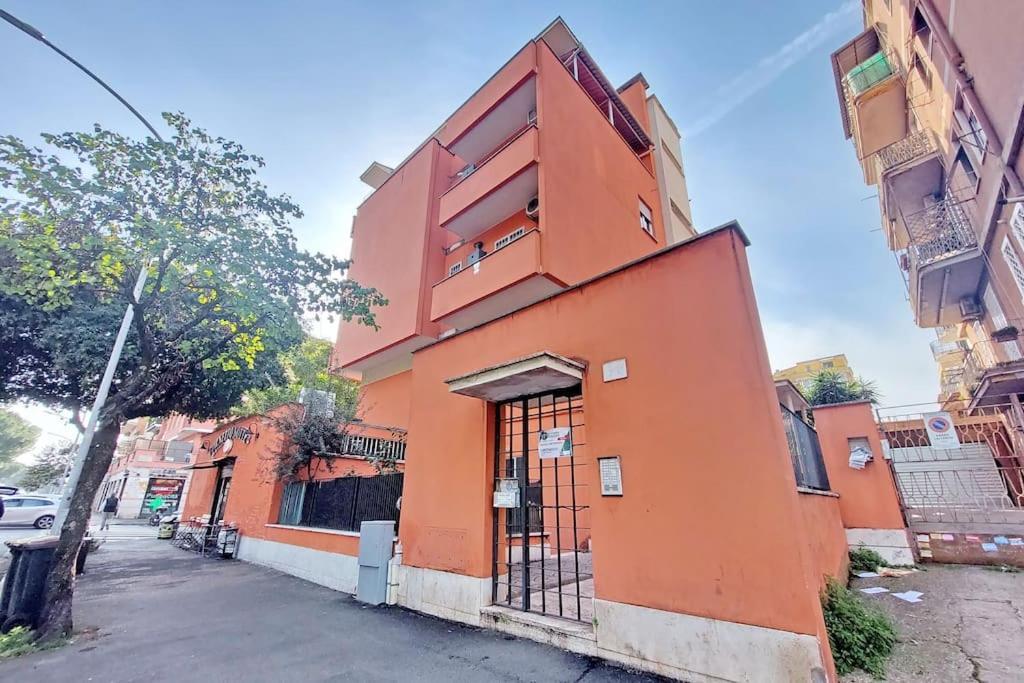 Lucky Domus Tuscolano Apartment *