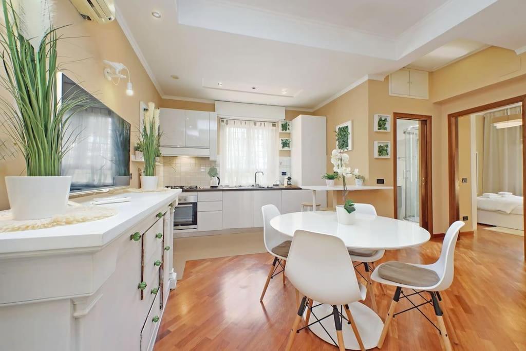 Lucky Domus Tuscolano Apartment Rom