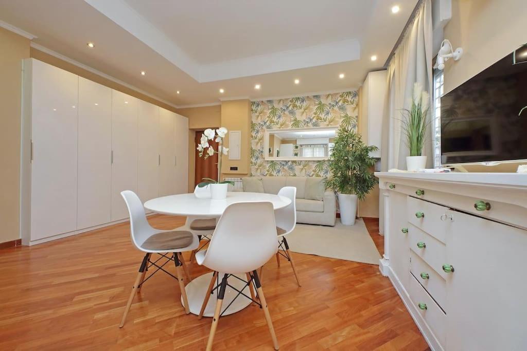 Lucky Domus Tuscolano Apartment *